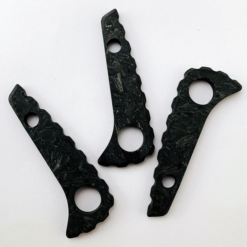 Spyderco C81 Carbon Fiber Backspacer Spine Luminous Glow at Night Para Military 2 PM2 - Image 3